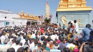  ಚಾಮರಾಜನಗರ: ಜಿಲ್ಲೆಯ ಈ ಊರಿನಲ್ಲಿ ವರ್ಷದ ಮೊದಲ ಜಾತ್ರೆ ಸಂಪನ್ನ