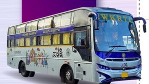 Pallakki Bus; ಹುಬ್ಬಳ್ಳಿ-ಶಿರಡಿ ಬಸ್; ದರ, ವೇಳಾಪಟ್ಟಿ 