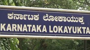 ಹಾಸನ, ಚಿಕ್ಕಮಗಳೂರಿನಲ್ಲಿ ಲೋಕಾಯುಕ್ತ ದಾಳಿ 