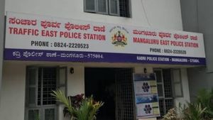 ಕದ್ರಿ: ಕಾಲೇಜು ವಿದ್ಯಾರ್ಥಿಗಳ ಮೇಲೆ ನೈತಿಕ ಪೊಲೀಸ್ ಗಿರಿ, ಮೂವರು ಪೊಲೀಸ್‌ ವಶಕ್ಕೆ