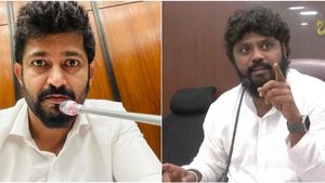 ಪ್ರತಾಪ್ ಸಿಂಹ ಒಬ್ಬ ಮುಠ್ಠಾಳ, ಅಯೋಗ್ಯ, ಬಾಯಿ ತೆವಲು ಕಡಿಮೆ ಮಾಡಬೇಕು: ಶಾಸಕ ಪ್ರದೀಪ್ ಈಶ್ವರ್