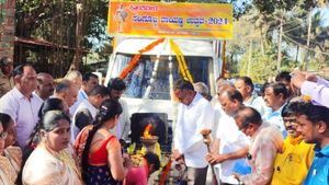 ಸಂಗೊಳ್ಳಿ ರಾಯಣ್ಣ ಉತ್ಸವ 2024; ವೀರ ಜ್ಯೋತಿಗೆ ಯಾತ್ರೆಗೆ ಚಾಲನೆ 
