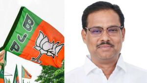 Shivaraj Patil: ರಾಯಚೂರು ಬಿಜೆಪಿಯಲ್ಲಿ ಅಸಮಾಧಾನ ಹೊಗೆ, ವಲಸಿಗರಿಗೆ ಜಿಲ್ಲಾಧ್ಯಕ್ಷ ಪಟ್ಟ, ಕಮಲಕ್ಕೆ ಬಣ ಕಾಟ!
