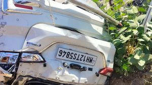  ಪುಣೆ-ಬೆಂಗಳೂರು ರಾಷ್ಟ್ರೀಯ ಹೆದ್ದಾರಿಯಲ್ಲಿ ಕಾರು ಪಲ್ಟಿ, ಇಬ್ಬರು ಸ್ಥಳದಲ್ಲೇ ಸಾವು