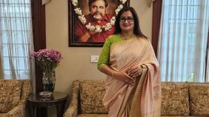 Sumalatha: ಮಂಡ್ಯದಲ್ಲಿ ಒಬ್ಬೊಂಟಿಯಾದ ಸಂಸದೆ ಸುಮಲತಾ ಅಂಬರೀಷ್!