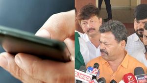  M.P.Renukacharya: ಇಂದು ಮಧ್ಯಾಹ್ನದಿಂದಲೇ ಎಂ.ಪಿ.ರೇಣುಕಾಚಾರ್ಯರ ಮೊಬೈಲ್‌ ಸ್ವಿಚ್‌ ಆಫ್‌-ಕಾರಣ ಏನು? 