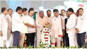 ಸುಮಲತಾ ಗೆದ್ದಿದ್ದೇ ಕಾಂಗ್ರೆಸ್ ಮತಗಳಿಂದ; ಮೈತ್ರಿ ಅಭ್ಯರ್ಥಿ ಸೋಲಿಸಿ ಎಂದ ಸಿಎಂ ಸಿದ್ದರಾಮಯ್ಯ