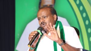 Lok Sabha Election 2024: ದಳಪತಿಗಳಿಗೆ ಪ್ರತಿಷ್ಠೆಯಾದ ಮಂಡ್ಯ ಕ್ಷೇತ್ರ: ಸ್ಪರ್ಧೆ ಕುರಿತು ಕುಮಾರಸ್ವಾಮಿ ಹೇಳಿಕೆ