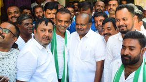 ಮೈತ್ರಿ ಹೆಸರಿನಲ್ಲಿ ಬೆನ್ನಿಗೆ ಚೂರಿ ಹಾಕಿದರು; ಎಚ್‌.ಡಿ. ಕುಮಾರಸ್ವಾಮಿ ಆಕ್ರೋಶ