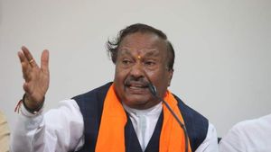 ಪಕ್ಷೇತರರಾಗಿ ಈಶ್ವರಪ್ಪ ಕಣಕ್ಕೆ: ಸರಣಿ ಸಭೆ ನಡೆಸುತ್ತಿರುವ ಬಿಜೆಪಿ! 