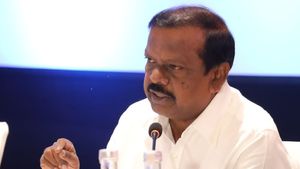 Kolar Lok Sabha Constituency: ಕೋಲಾರದಲ್ಲಿ ಎಲ್ ಹನುಮಂತಯ್ಯಗೆ ಟಿಕೆಟ್, ಮಾಸ್ಟರ್ ಪ್ಲ್ಯಾನ್ ಮಾಡ್ತಿದ್ಯಾ ಕಾಂಗ್ರೆಸ್? 