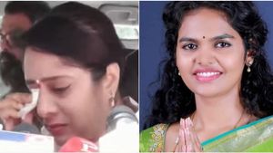 'ನನ್ನ ಅಕ್ಕ ಇದ್ದಂತೆ': ವೀಣಾ ಕಾಶಪ್ಪನವರ್ ಪರ ಸಂಯುಕ್ತಾ ಪಾಟೀಲ್ ಬ್ಯಾಟಿಂಗ್‌
