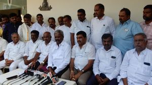  ನನ್ನ ತಂಟೆಗೆ ಬಂದ್ರೆ ನಿನ್ನ ಜಾತಕ ಬಿಚ್ಚಿಡುತ್ತೇನೆ: ಎಂ.ಚಂದ್ರಪ್ಪ ತಿಪ್ಪಾರೆಡ್ಡಿಗೆ ಹೀಗೆ ವಾರ್ನ್‌ ಮಾಡಿದ್ದೇಕೆ?