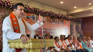ಉಡುಪಿಯಲ್ಲಿ ನಿಲ್ಲದ ಭಾಷಾ ಸಮರ: ಭಾಷೆಗಿಂತ ಮಾಡಿದ ಕೆಲಸ ಮುಖ್ಯ ಎಂದ ಪ್ರಮೋದ್ ಮಧ್ವರಾಜ್
