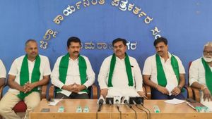  ಸಿದ್ದರಾಮಯ್ಯ ಬರುತ್ತಿದ್ದಂತೆ ಕೈ ಕೊಟ್ನಂತೆ ಮಳೆರಾಯ: ಹೀಗೆ ಆರೋಪಿಸಿದ್ಯಾರು & ಉದ್ದೇಶ ಏನು? 