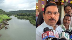 ಮಹದಾಯಿ-ಕಳಸಾ ಬಂಡೂರಿ ಯೋಜನೆ ಜಾರಿ ಜವಾಬ್ದಾರಿ ನನ್ನದು: ಕೇಂದ್ರ ಸಚಿವ 