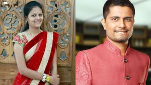  Neha Murder Case: ಜೋಶಿಯವರೇ ನೀವು ಭಕ್ತ ಪ್ರಹ್ಲಾದ ಆಗ್ಬಾರ್ದು, ಉಗ್ರನರಸಿಂಹನ ರೂಪ ತಾಳಬೇಕು