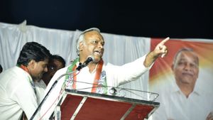 ನಮ್ಮ ಗ್ಯಾರಂಟಿ ಜನರ ಕೈಯಲ್ಲಿದೆ, ಆದ್ರೆ ಮೋದಿ ಗ್ಯಾರಂಟಿಗೆ ವಾರಂಟಿ ಇಲ್ಲ-ಪ್ರಿಯಾಂಕ್ ಖರ್ಗೆ