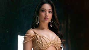  Tamannaah Bhatia: ಮಿಲ್ಕಿ ಬ್ಯೂಟಿ ತಮನ್ನಾಗೆ ಮುಂಬೈ ಸೈಬರ್‌ ಪೊಲೀಸರಿಂದ ಸಮನ್ಸ್‌.!-ಕಾರಣ ಏನು? 