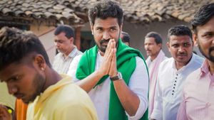  ವದಂತಿಗಳಿಗೆ ಕಿವಿಗೊಡಬೇಡಿ: ದಾವಣಗೆರೆ ಪಕ್ಷೇತರ ಅಭ್ಯರ್ಥಿ ಜಿ.ಬಿ.ವಿನಯ್ ಕುಮಾರ್ ಹೀಗೆ ಹೇಳಿದ್ಯಾರಿಗೆ & ಯಾಕೆ? 