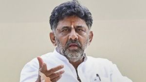 Prajwal Revanna Case:  ಕುಮಾರಸ್ವಾಮಿಯನ್ನು ಕಟ್ಟಿಹಾಕಿರುವವರು ಯಾರು?: ಡಿ.ಕೆ.ಶಿವಕುಮಾರ್ ತಿರುಗೇಟು