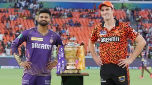  KKR vs SRH: ಟಾಸ್ ಗೆದ್ದು ಬ್ಯಾಟಿಂಗ್ ಆಯ್ಕೆ ಮಾಡಿಕೊಂಡ ಸನ್‌ರೈಸರ್ಸ್ ಹೈದರಾಬಾದ್ 