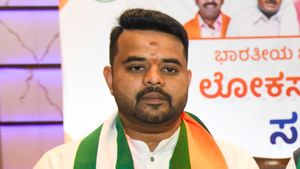 Prajwal Revanna: ಪ್ರಜ್ವಲ್‌ ರೇವಣ್ಣ ಜರ್ಮನಿಯಿಂದ ಮೇ 3ಕ್ಕೆ ರಿಟರ್ನ್‌ 