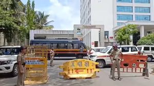 Bomb Threat to 50 Hospitals: 50ಕ್ಕೂ ಹೆಚ್ಚು ಹೆಸರಾಂತ ಆಸ್ಪತ್ರೆಗಳಿಗೆ ಬಾಂಬ್ ಬೆದರಿಕೆ, ಪೊಲೀಸ್ ಅಲರ್ಟ್!