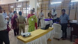  ಮತ ಎಣಿಕೆಗೆ ಕೌಂಟ್‌ಡೌನ್: ಚಾಮರಾಜನಗರ ಜಿಲ್ಲೆಯಲ್ಲಿ ಸಿದ್ಧತೆ ಹೇಗಿದೆ ಗೊತ್ತಾ? 