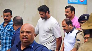 Renukaswamy Murder Case: ರೇಣುಕಾಸ್ವಾಮಿ ಕೊಲೆ ಪ್ರಕರಣದ ಬಗ್ಗೆ ದರ್ಶನ್‌ ಮಾವ ಏನ್‌ ಹೇಳಿದ್ರು ಗೊತ್ತಾ? 