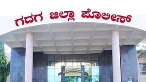 ಸಿನಿಮಿಯಾ ಶೈಲಿನಲ್ಲಿ ಪೊಲೀಸ್ ವಾಹನಕ್ಕೆ ಅಡ್ಡಗಟ್ಟಿ ಆರೋಪಿಯನ್ನ ಎಸ್ಕೇಪ್ ಮಾಡಿದ ಗ್ಯಾಂಗ್!