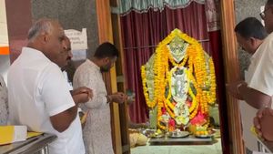 Lok Sabha Election 2024 Result: ಹಾಸನದಲ್ಲಿ ಪ್ರಜ್ವಲ್‌ ಗೆಲ್ಲಲು ವಿಶೇಷ ಪೂಜೆ 