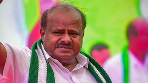 ಮಂಡ್ಯ ಭದ್ರಕೋಟೆಯನ್ನ ವಶಪಡಿಸಿಕೊಂಡ ದಳಪತಿ; ಸಕ್ಕರೆ ನಾಡಿನ ಜನತೆ ಕುಮಾರಸ್ವಾಮಿ ಹೇಳಿದ್ದೇನು? 