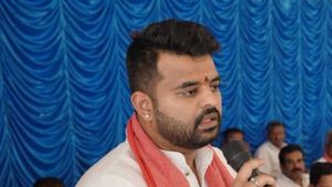 Exit Poll Result 2024: ಹಾಸನದಲ್ಲಿ ಅಚ್ಚರಿ ಫಲಿತಾಂಶ! 