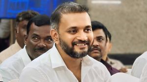 ಶೈಕ್ಷಣಿಕ ಸಾಧಕ ವಿದ್ಯಾರ್ಥಿಗಳಿಗೆ ವಿದ್ಯಾರ್ಥಿ ವೇತನ: ಪ್ರತಿ ವರ್ಷ ಈ ಸೇವೆ ಒದಗಿಸಲು ನಿರ್ಧಾರ: ಸಂದೀಪ್ ಬಿ ರೆಡ್ಡಿ 