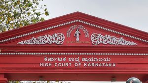 ರಸ್ತೆಯಲ್ಲೇ ನಮಾಜ್: ಶರಣ್‌ ಪಂಪ್‌ವಲ್‌ ವಿರುದ್ಧದ ಪ್ರಕರಣಕ್ಕೆ ಹೈಕೋರ್ಟ್ ತಡೆ 