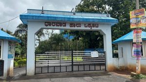 ಬಿಜೆಪಿ vs ಕಾಂಗ್ರೆಸ್: ರಂಗೇರಿದ ಧಾರವಾಡ ಹಾಲು ಒಕ್ಕೂಟದ ಅಧ್ಯಕ್ಷ ಸ್ಥಾನದ ಚುನಾವಣೆ