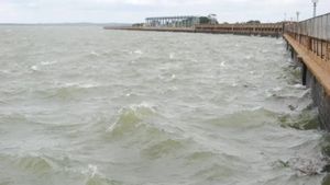 KRS: ವರುಣನ ಅಬ್ಬರಕ್ಕೆ ಕುಸಿದ ಕೆಆರ್‌ಎಸ್‌ಡ್ಯಾಂನ ಒಳಹರಿವಿನ ತಡೆಗೋಡೆ!