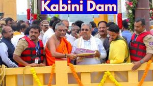  Kabini Dam: ಕಬಿನಿ ಜಲಾಶಯಕ್ಕೆ ಬಾಗಿನ ಅರ್ಪಿಸಿ ಡಿಸಿಎಂ ಡಿ.ಕೆ.ಶಿವಕುಮಾರ್‌ ಹೇಳಿದ್ದೇನು ಗೊತ್ತಾ? 
