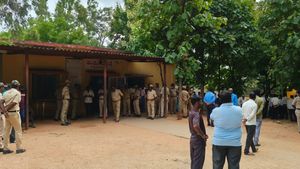 Landslide in Raichur Gold Mine: ಹಟ್ಟಿ ಚಿನ್ನದ ಗಣಿಯಲ್ಲಿ ಭೂಕುಸಿತ: ಕಾರ್ಮಿಕ ಸಾವು, ನಾಲ್ವರಿಗೆ ಗಂಭೀರ ಗಾಯ 