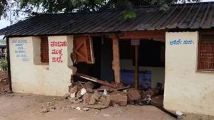135 ವರ್ಷದ ಸರ್ಕಾರಿ ಶಾಲೆಗೆ ಸಂಚಕಾರ ತಂದ ಕಿಡಿಗೇಡಿಗಳು, ಆಗಿದ್ದೇನು?