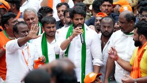  BJP-JDS Protest: ಸಿಎಂ ತವರು ಜಿಲ್ಲೆ ಪ್ರವೇಶಿಸಿದ  ಬಿಜೆಪಿ-ಜೆಡಿಎಸ್ ಪಾದಯಾತ್ರೆ