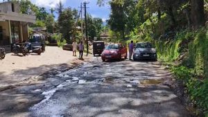 Road: ಇಲ್ಲಿ ಹ್ಯಾಂಡಲ್, ಸ್ಟೇರಿಂಗ್, ಮೈ ಗಟ್ಟಿ ಹಿಡ್ಕೊಂಡು ಗಾಡಿ ಓಡ್ಸಿ... ಇಲ್ಲಂದ್ರೆ ಮೂಳೆ ಸಡಿಲ ಆಗುತ್ತೆ....!