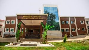 ಮಂಡ್ಯ ನಗರಸಭೆ ಅಧ್ಯಕ್ಷ-ಉಪಾಧ್ಯಕ್ಷರ ಚುನಾವಣೆ : ಸದಸ್ಯರ ಮಕ್ಕಳ ಮೇಲೆ ಆಣೆ-ಪ್ರಮಾಣ