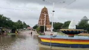 ಮೈಸೂರಿನಲ್ಲೂ ಪ್ರವಾಹ ಭೀತಿ: ದಕ್ಷಿಣ ಕಾಶಿ ನಂಜನಗೂಡಿಗೆ ಜಲದಿಗ್ಭಂಧನ