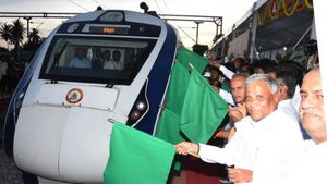  Vande Bharat Train: ವಂದೇ ಭಾರತ್ ರೈಲಿಗೆ ತುಮಕೂರಲ್ಲಿ  ನಿಲುಗಡೆ, ಅನುಕೂಲಗಳು 