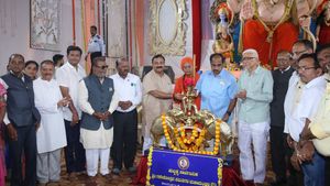 ಹಬ್ಬದ ಆಚರಣೆಯನ್ನು ಹಾಳು ಮಾಡುವವರನ್ನು ಮಟ್ಟ ಹಾಕುತ್ತೇವೆ- ಶಾಸಕ ಮಹೇಶ್ ಟೆಂಗಿನಕಾಯಿ