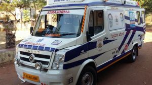 Chikkaballapur: 108 ಆಂಬುಲೆನ್ಸ್‌ನಲ್ಲಿ ಸೌಲಭ್ಯಗಳ ಕೊರತೆ- ಸಿಬ್ಬಂದಿಗಿಲ್ಲ ಕೆಲಸ
