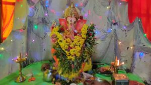 ಚಿಕ್ಕಮಗಳೂರು: ಭಾವೈಕ್ಯತೆಯ ಗಣಪತಿ ಪ್ರತಿಷ್ಠಾಪನೆ, ಸಮಿತಿಗೆ ಮುಸ್ಲಿಂ ಮಹಿಳೆ ಅಧ್ಯಕ್ಷೆ! 