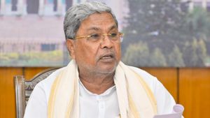  ಸಿಎಂಗೆ ಈ ಸ್ಥಿತಿ ಬರೋಕೆ ನೀನೇ ಕಾರಣ: ಕೈ ನಾಯಕರು ಕೆರಳಿದ್ದು ಯಾರ ಮೇಲೆ?